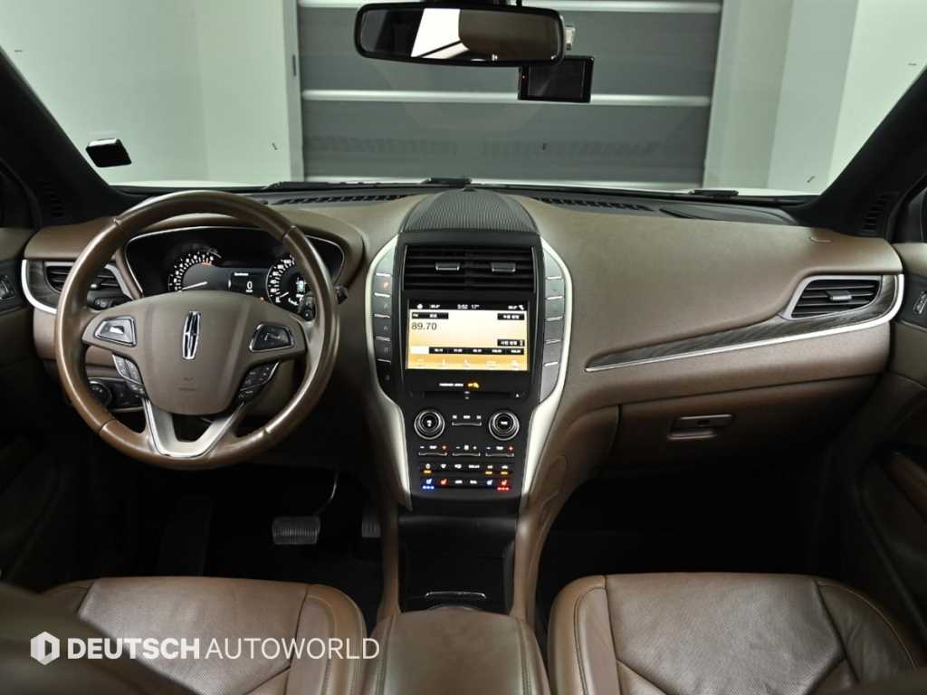 Lincoln MKC - Vista 7