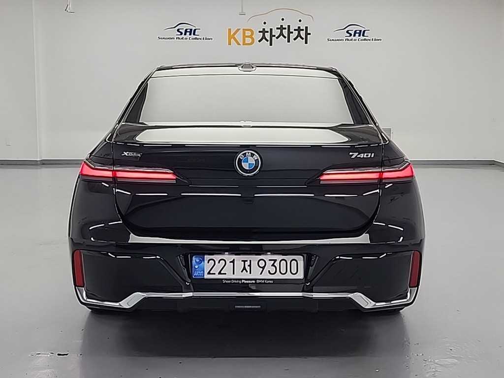 BMW 7 Series - Vista 2