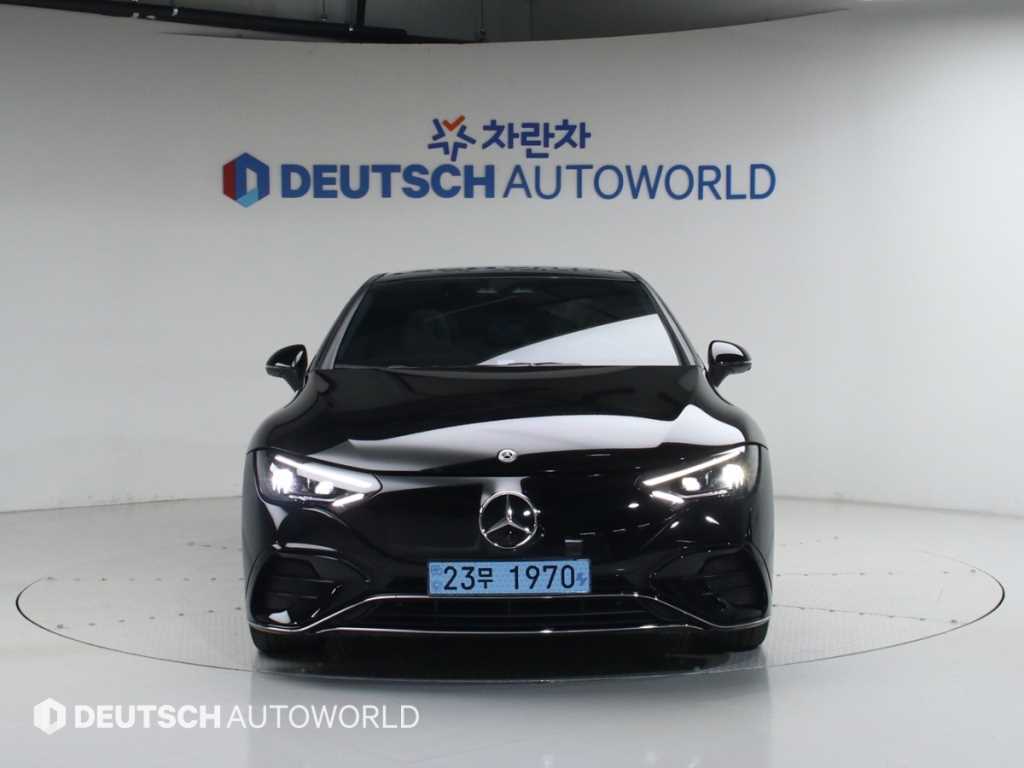 Mercedes Benz EQE - Vista 3