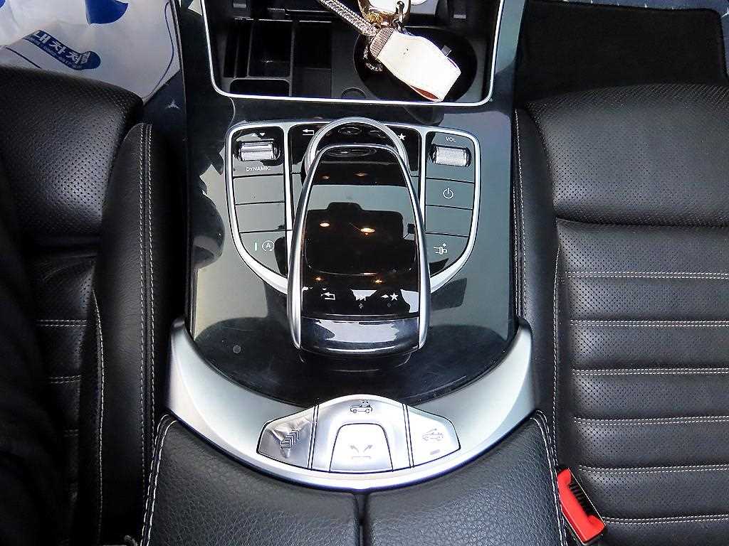 Mercedes Benz C Class 2017 Negro - Importación desde Corea - HF Imports Iquique - Foto 14
