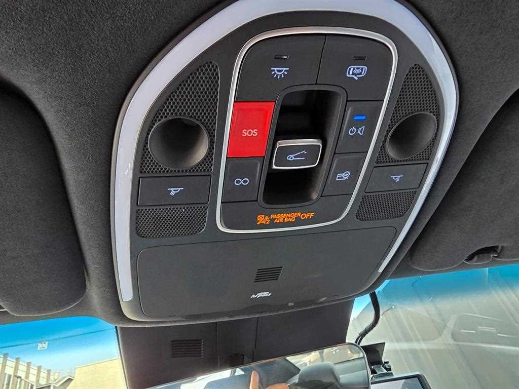 Genesis G70 - Vista 10