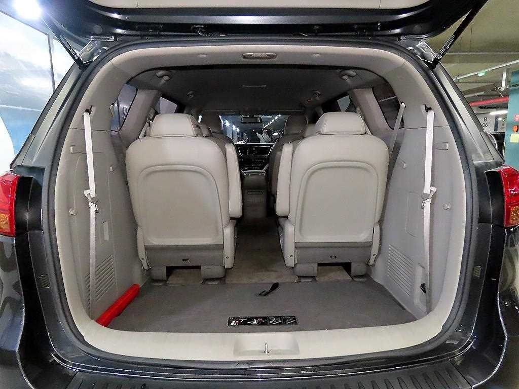 KIA Carnival 2016 Gris - Importación desde Corea - HF Imports Iquique - Foto 18