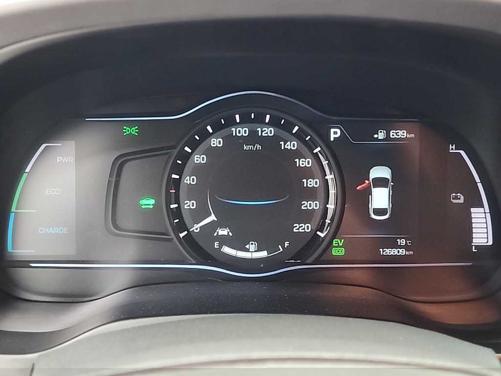 HYUNDAI Ioniq - Vista 6