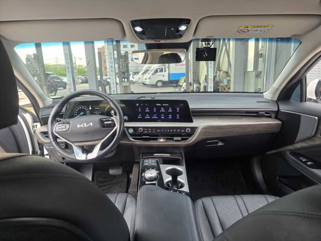 KIA K8 - Vista 10