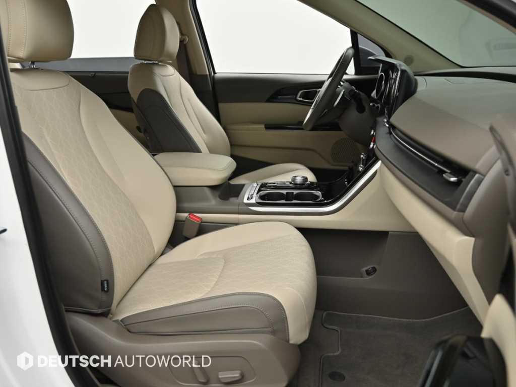 KIA Carnival - Vista 10