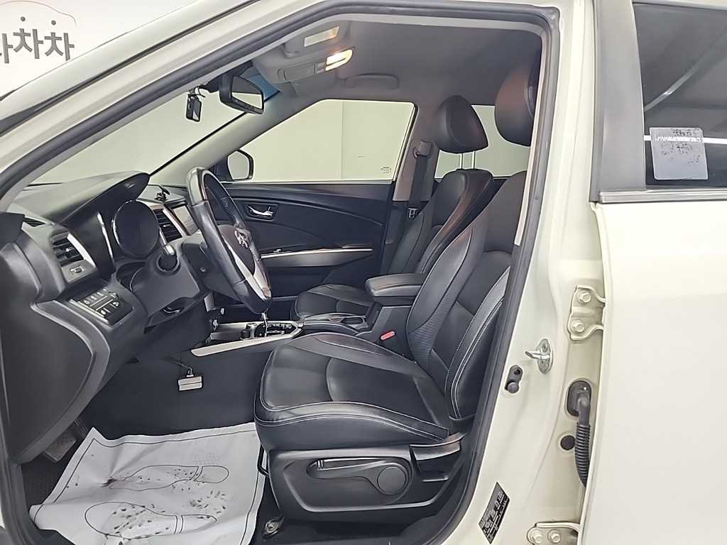 Ssangyong Tivoli - Vista 11