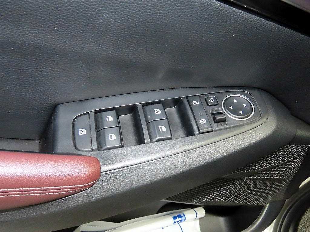 KIA Seltos 2023 Blanco - Importación desde Corea - HF Imports Iquique - Foto 13