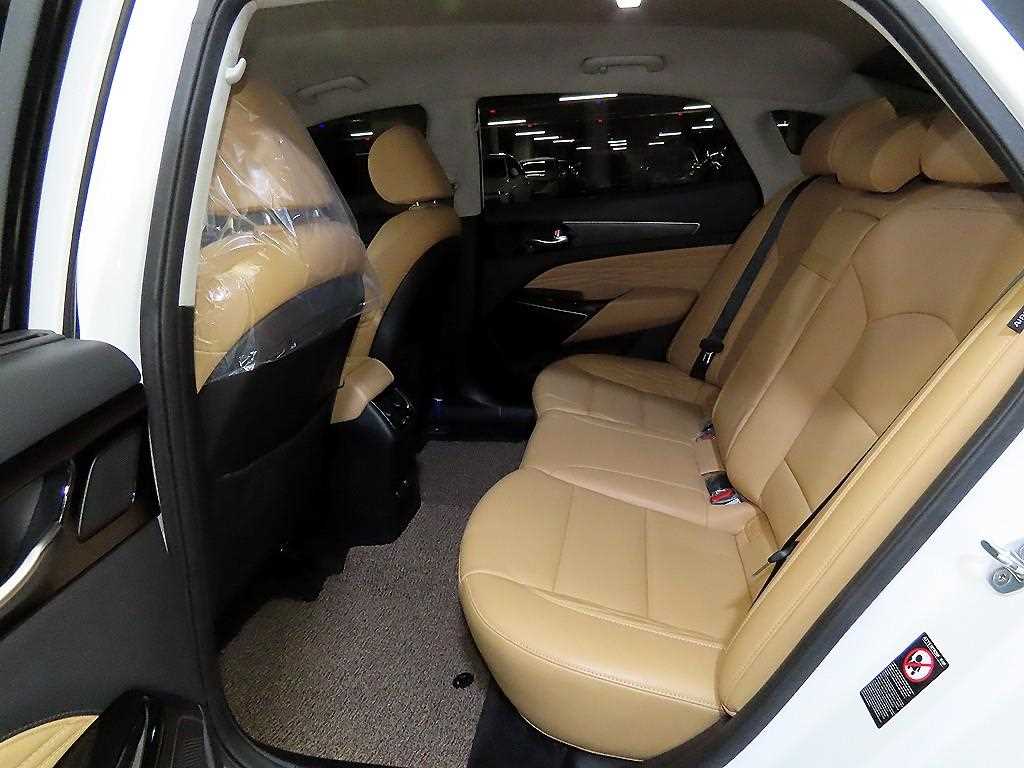 KIA K7 - Vista 7