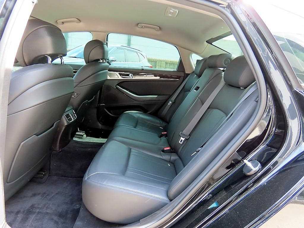 Genesis G80 - Vista 6