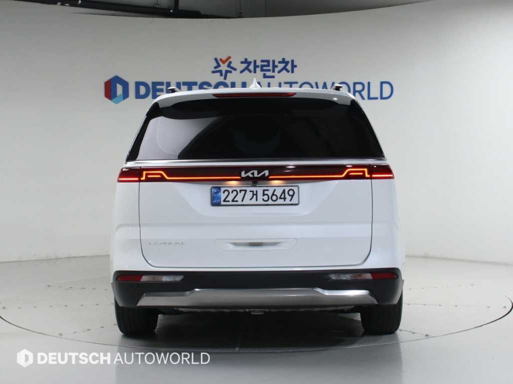 KIA Carnival - Vista 4