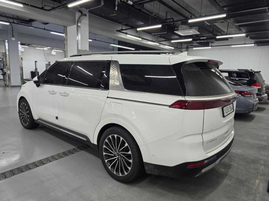 KIA Carnival - Vista 4
