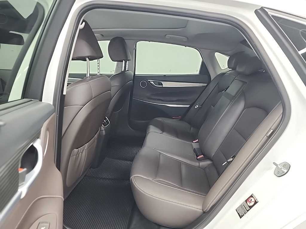 HYUNDAI Grandeur - Vista 12