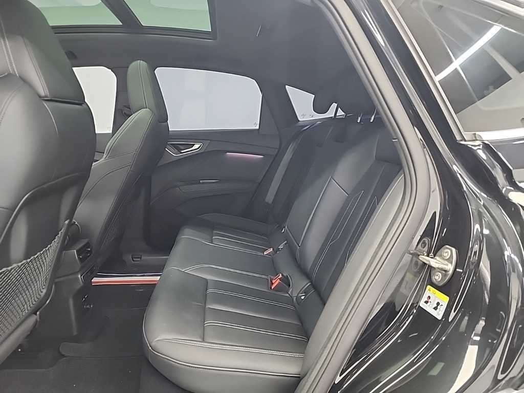 Audi Q4 - Vista 12