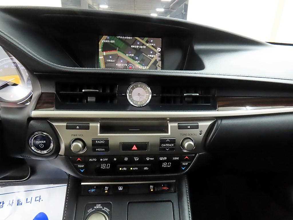 Lexus ES 2017 Gris - Importación desde Corea - HF Imports Iquique - Foto 14