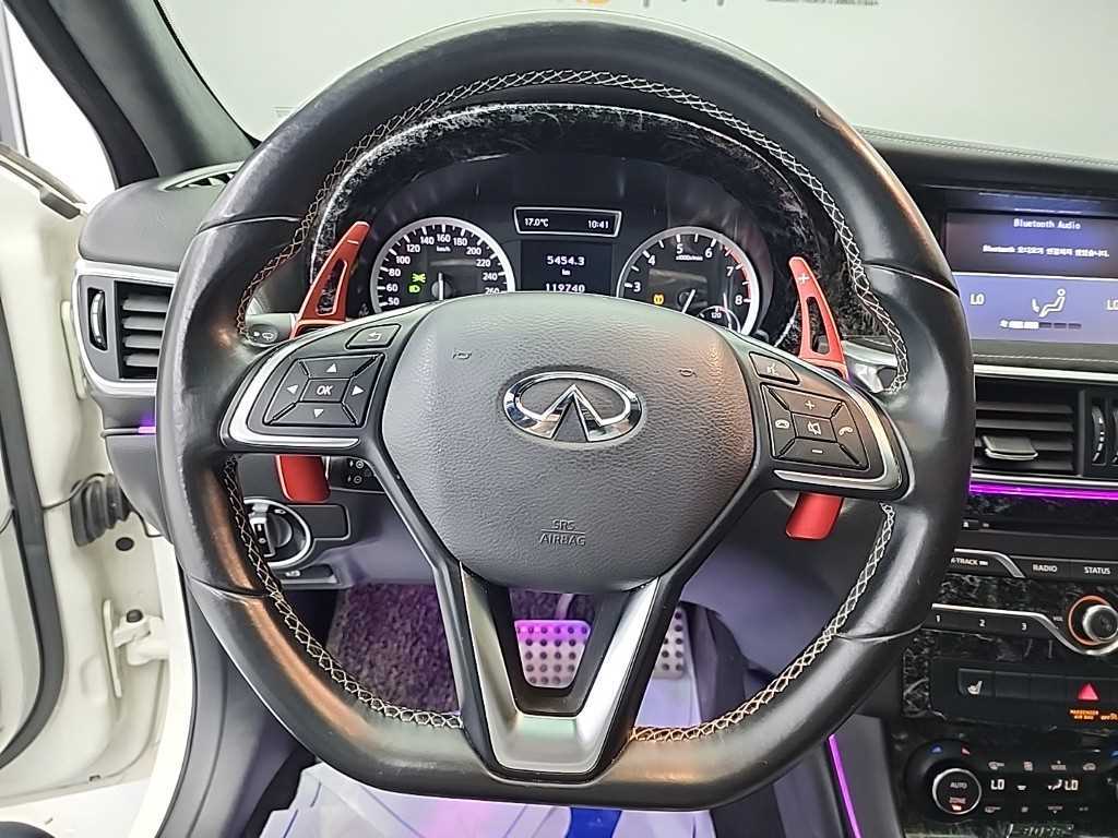 Infiniti Q - Vista 9