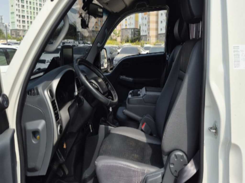 Small Truck Cargo (small) - Vista 5