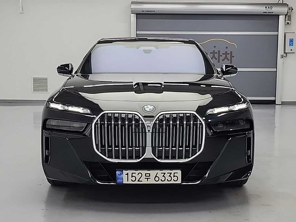 BMW 7 Series - Vista 2