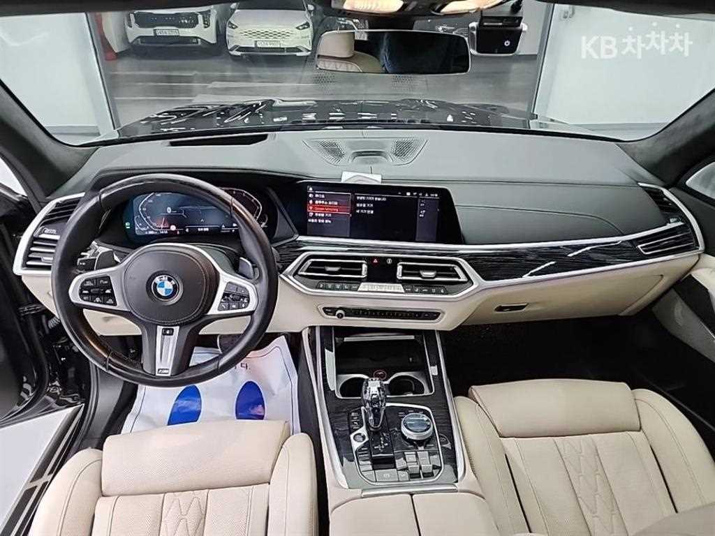 BMW X7 - Vista 6