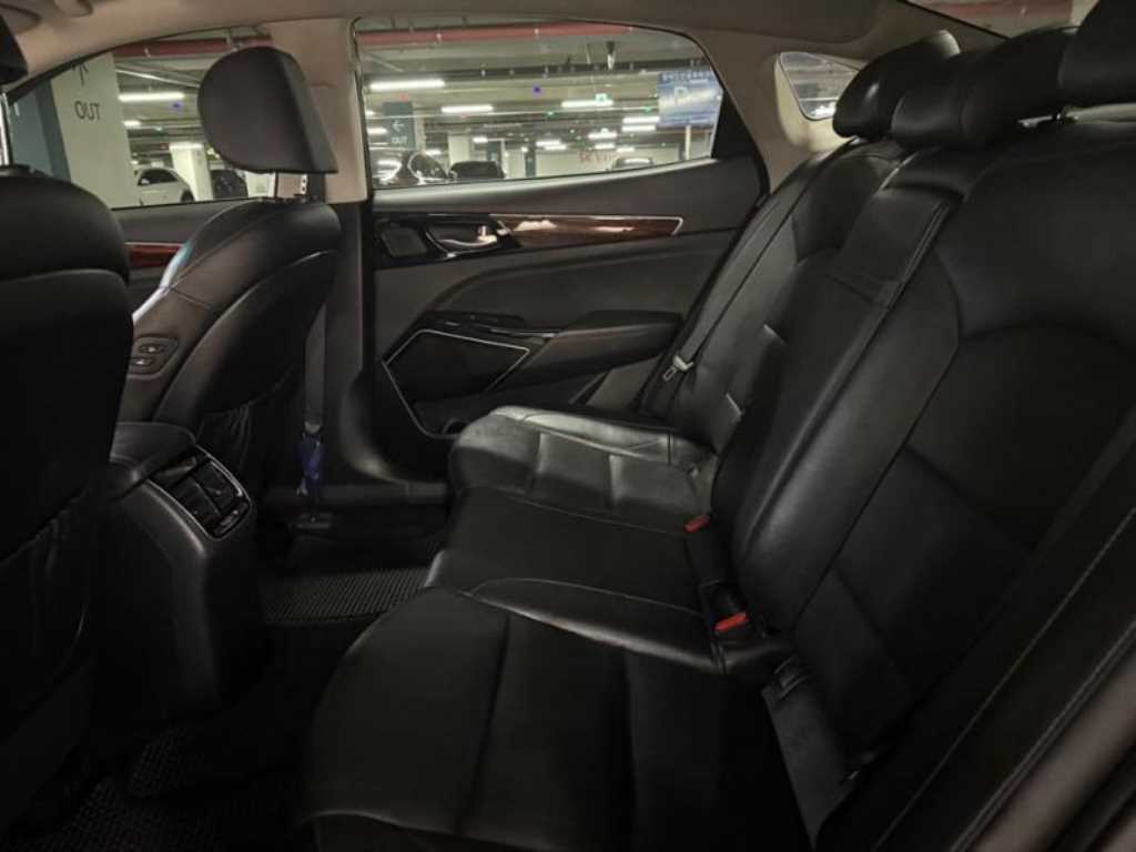 KIA K7 - Vista 7