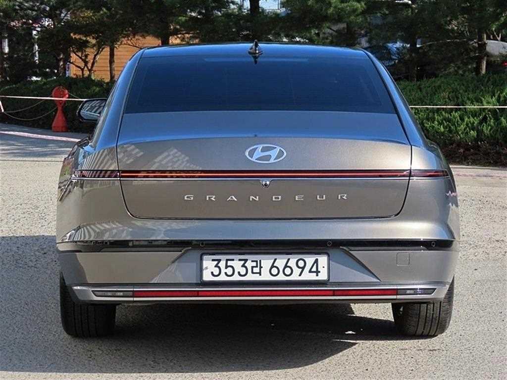 HYUNDAI Grandeur - Vista 4