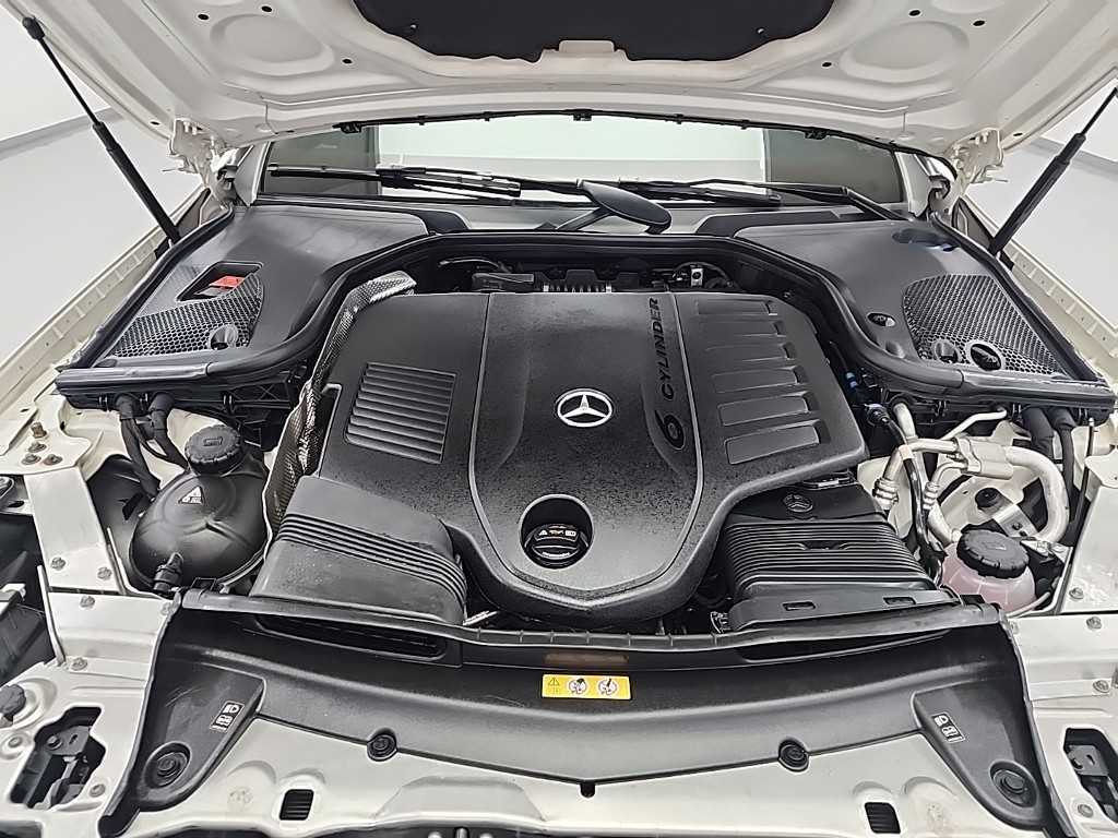 Mercedes Benz E class - Vista 5