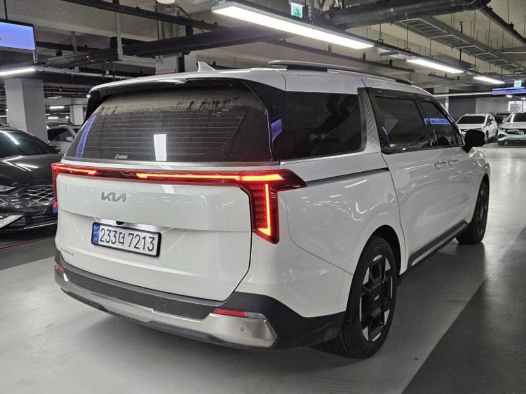 KIA Carnival - Vista 4