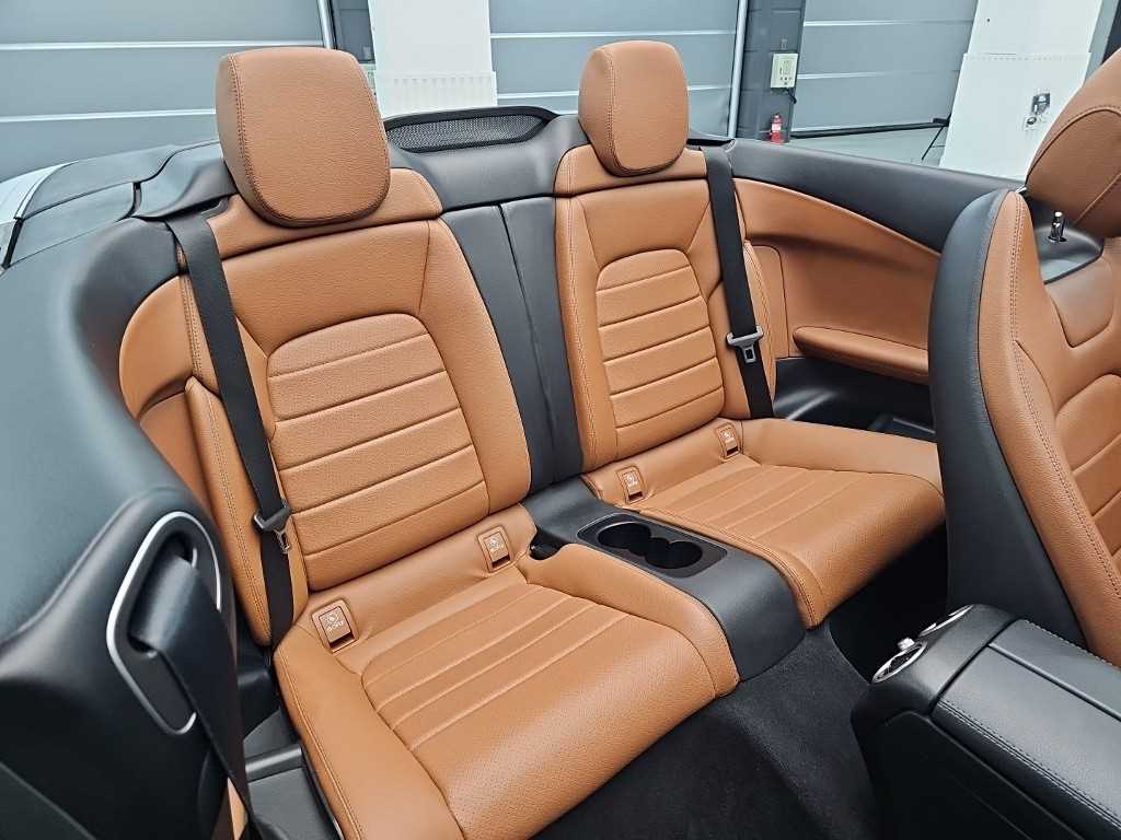 Mercedes Benz C Class - Vista 12