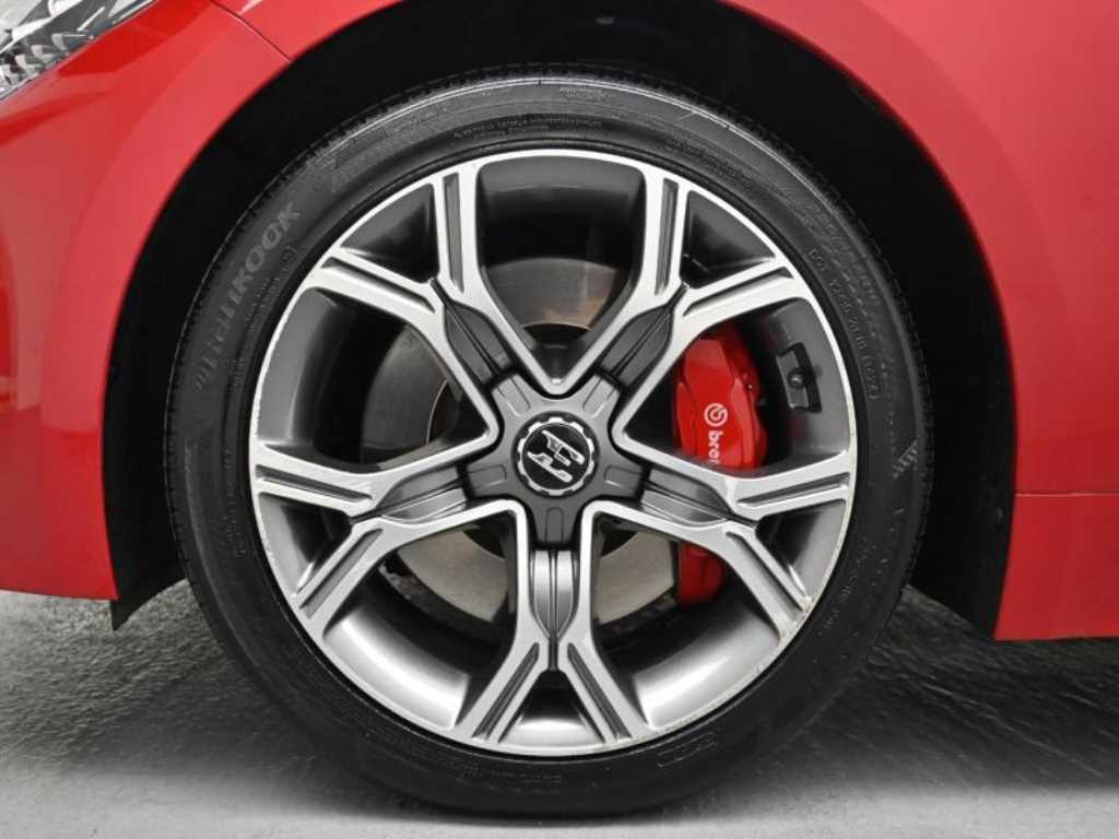 KIA Stinger - Vista 6