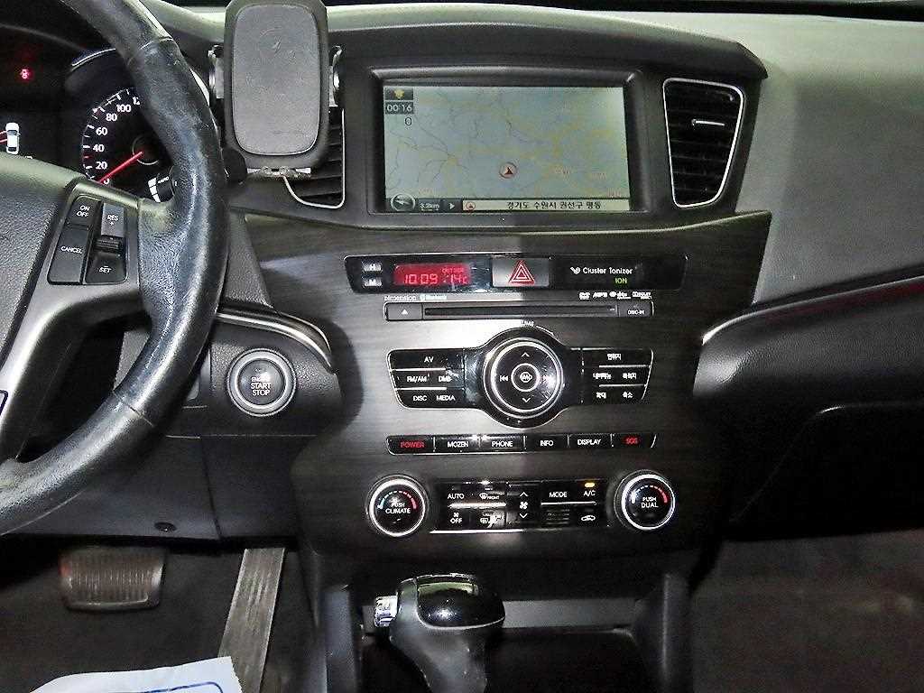KIA K7 - Vista 10