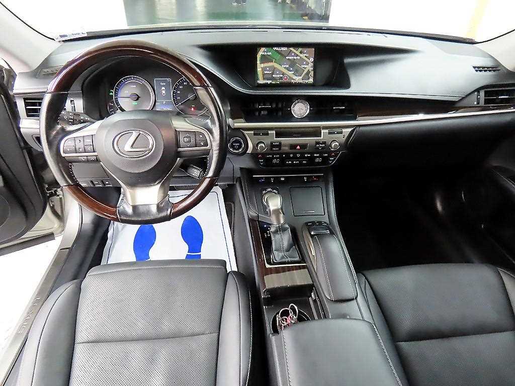 Lexus ES - Vista 7