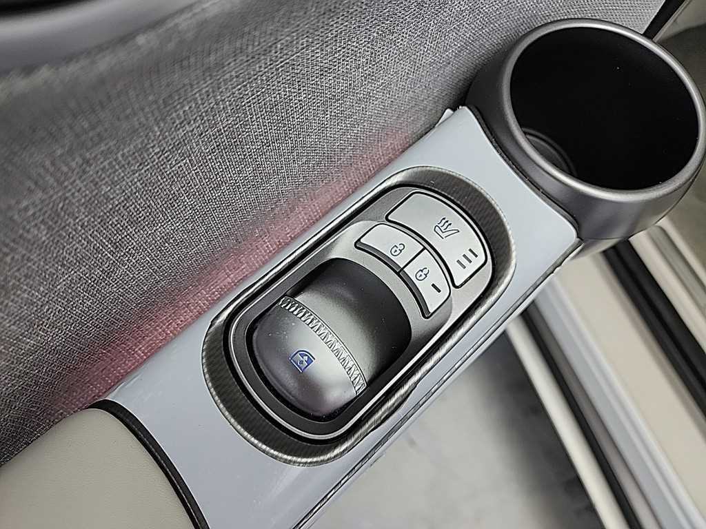 Genesis GV60 2022 Blanco - Importación desde Corea - HF Imports Iquique - Foto 15