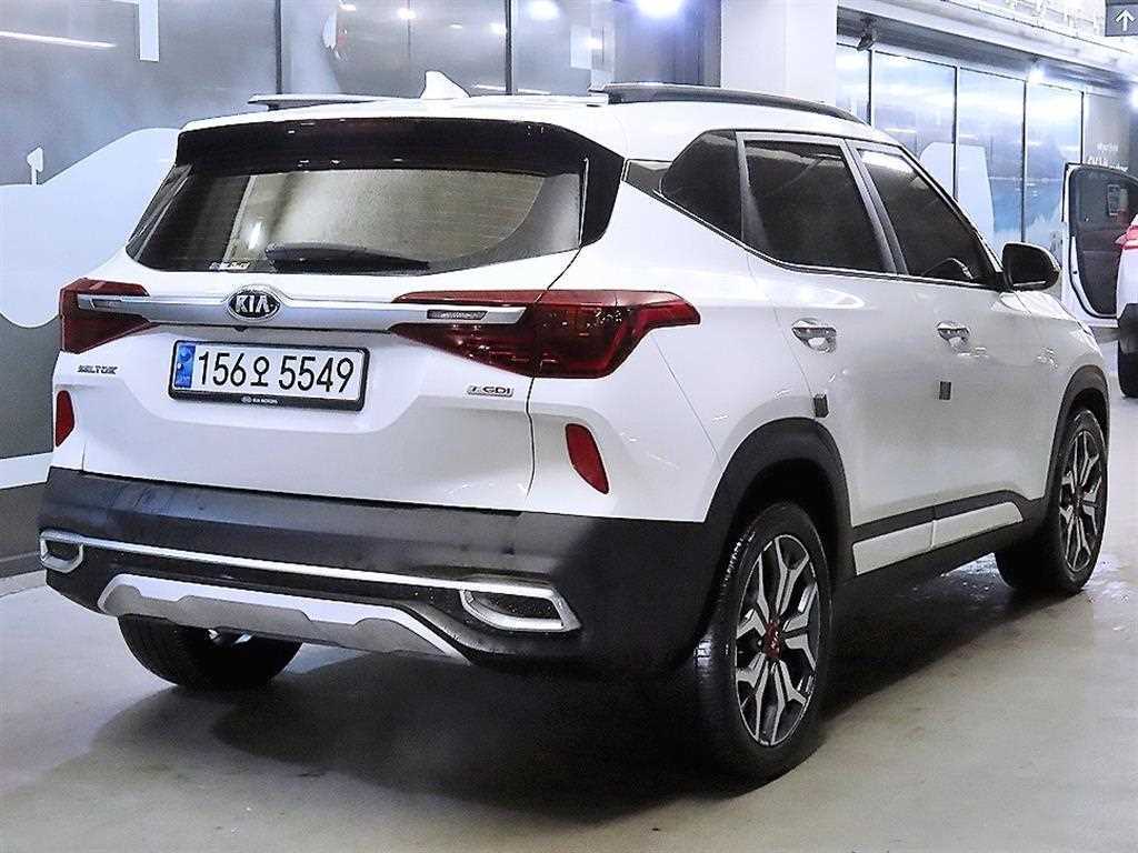 KIA Seltos - Vista 3