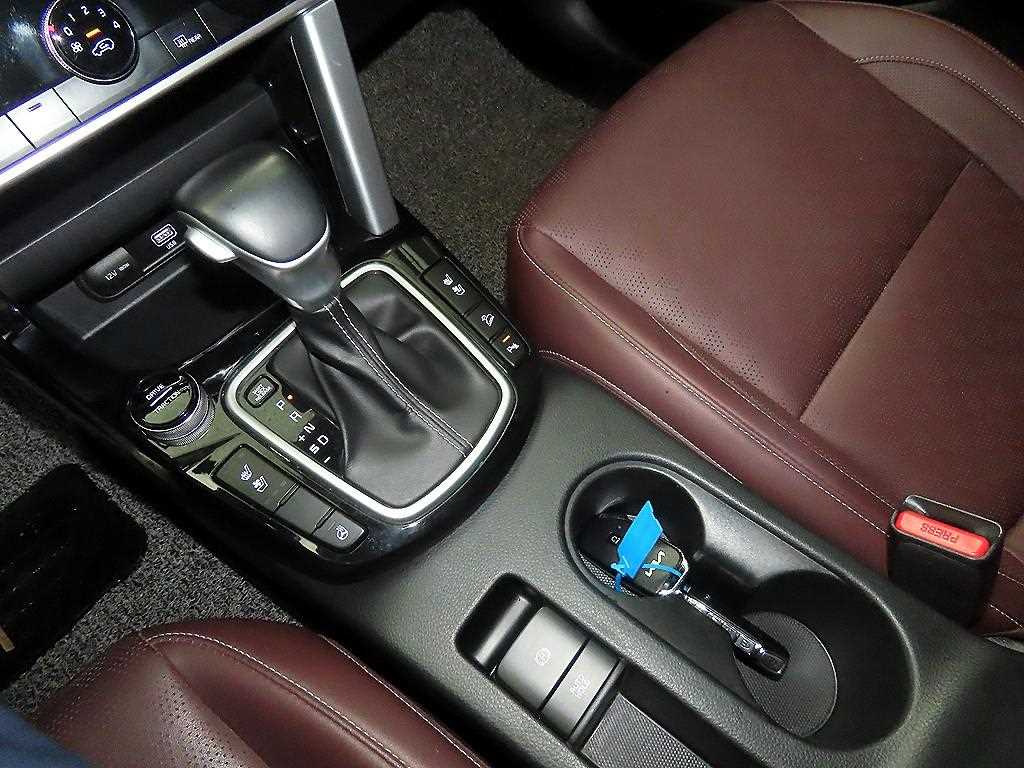KIA Seltos - Vista 12