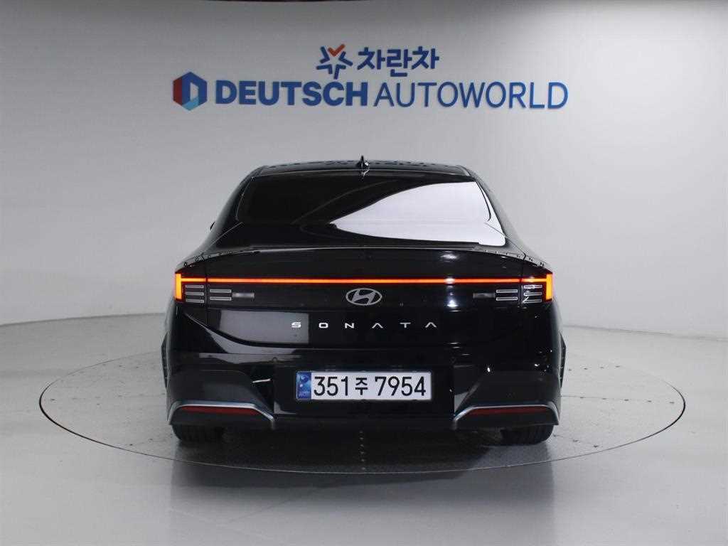 HYUNDAI Sonata - Vista 4