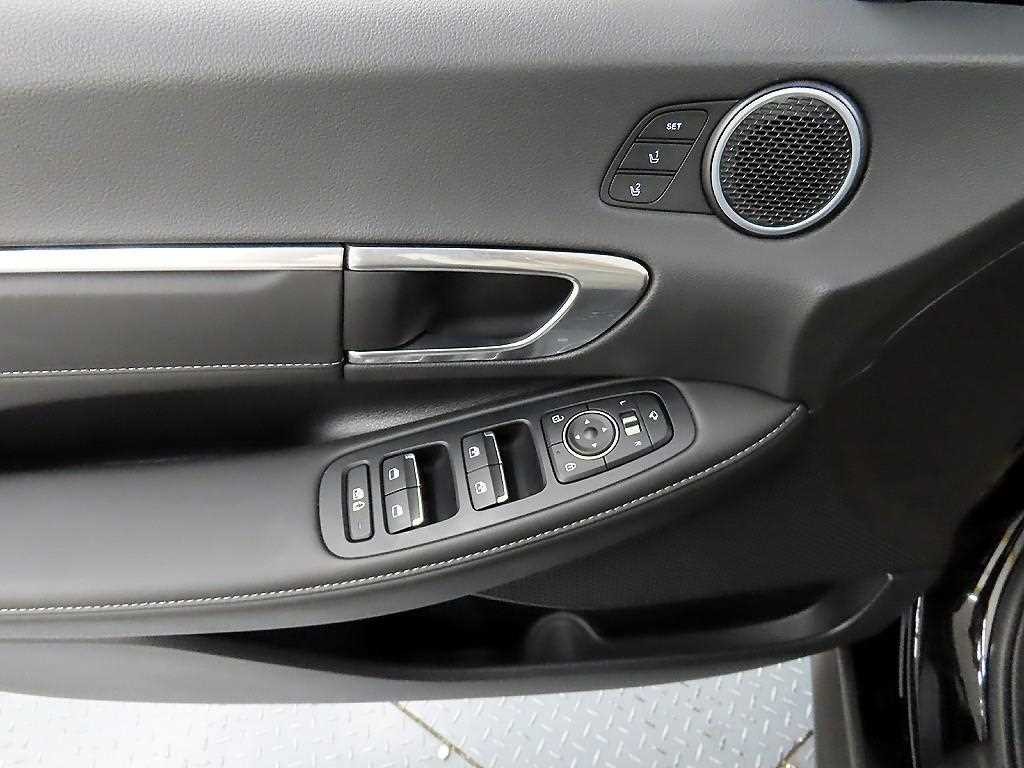 HYUNDAI Sonata - Vista 11
