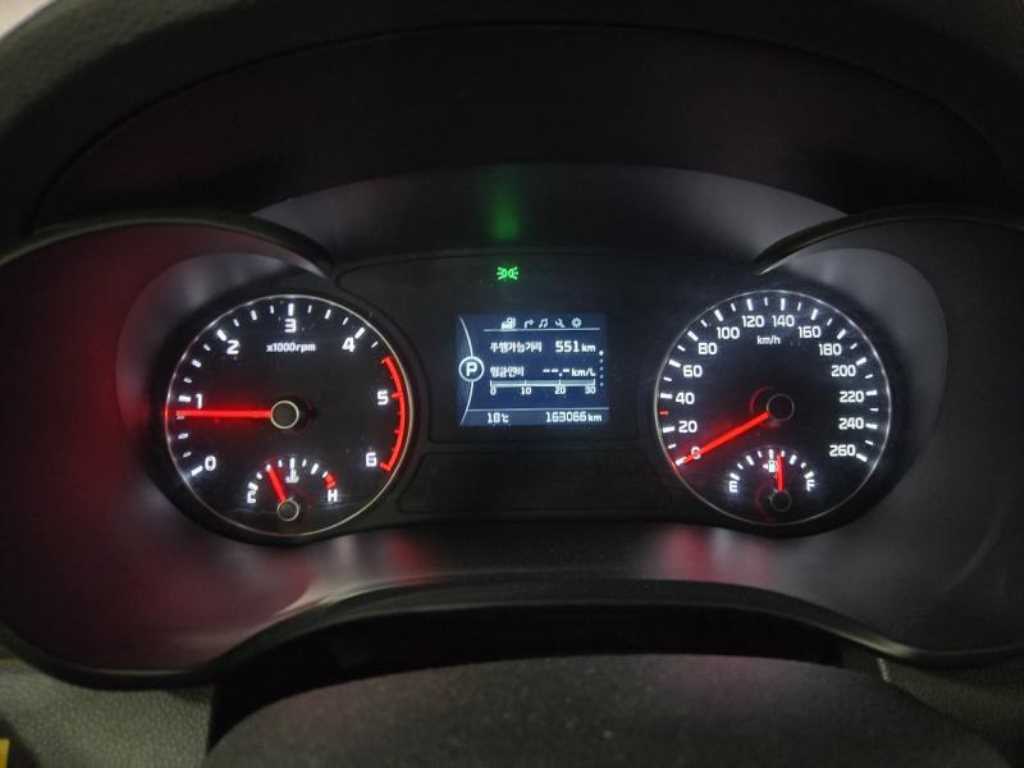 KIA K5 - Vista 6