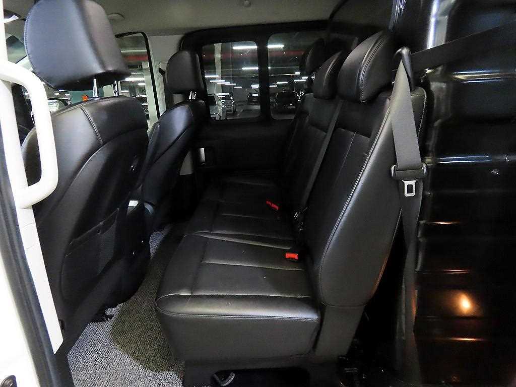 HYUNDAI Staria - Vista 7