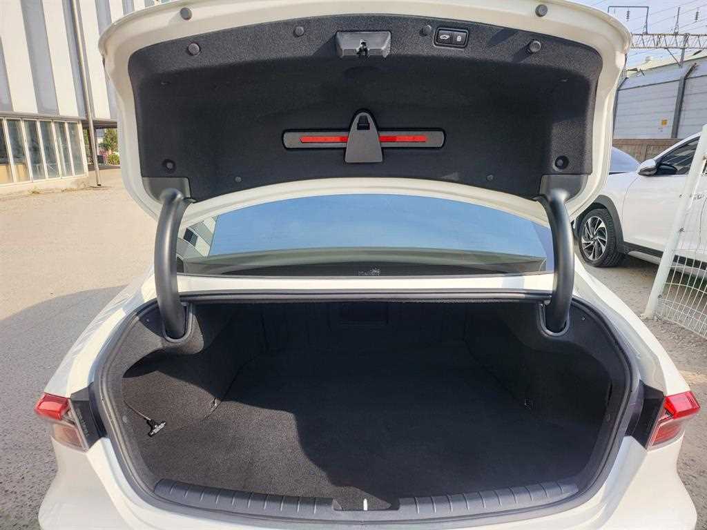 HYUNDAI Grandeur 2021 Blanco - Importación desde Corea - HF Imports Iquique - Foto 18