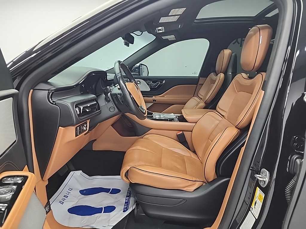 Lincoln Aviator - Vista 11