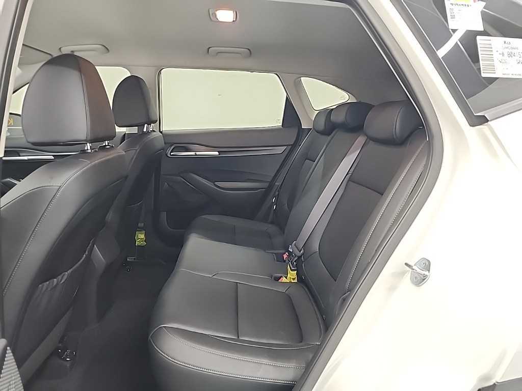KIA Seltos - Vista 12