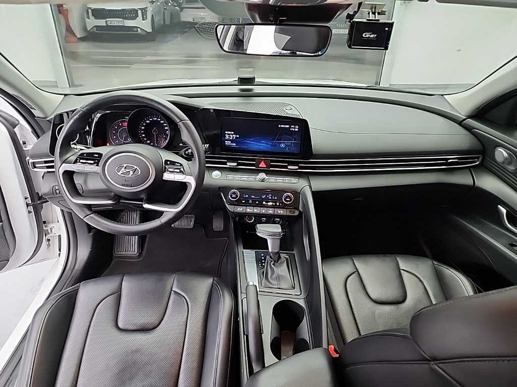 HYUNDAI Avante - Vista 7