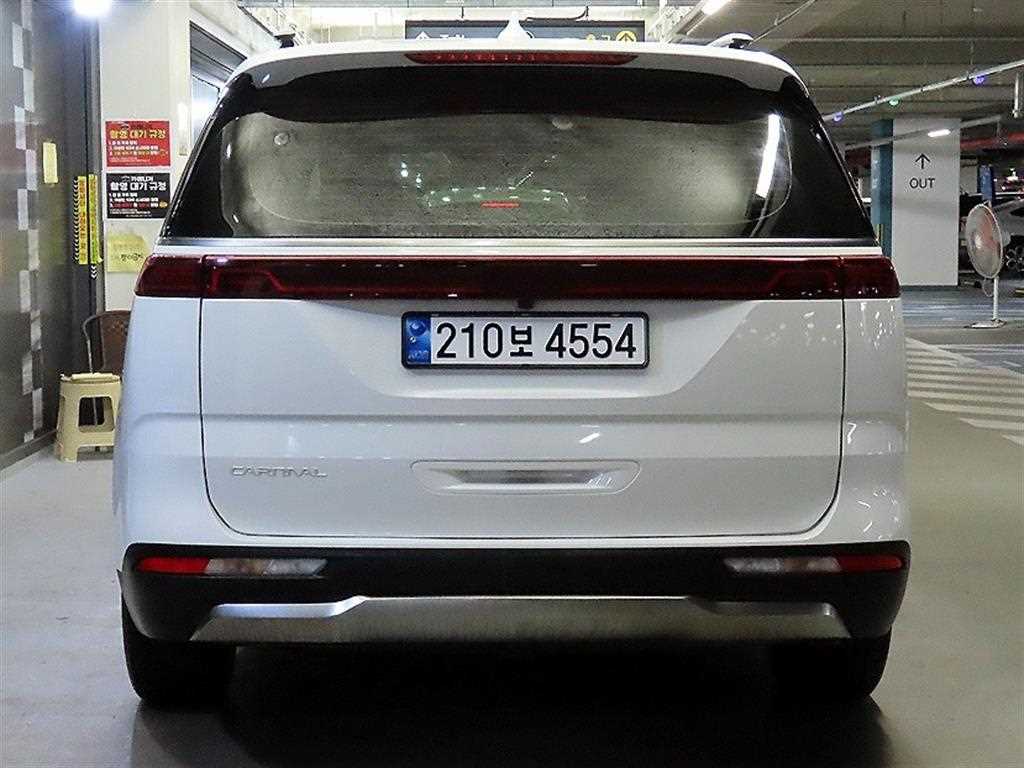 KIA Carnival - Vista 5