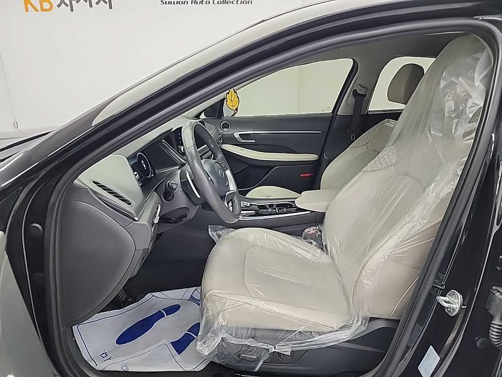 HYUNDAI Sonata - Vista 11