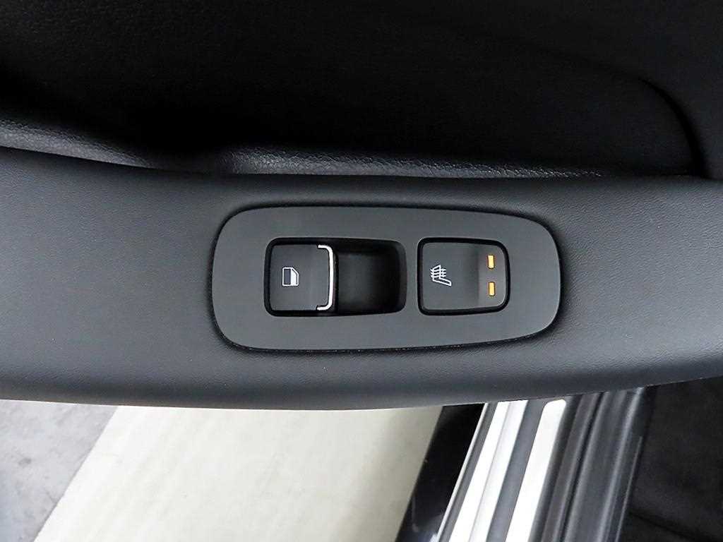 HYUNDAI Sonata - Vista 12
