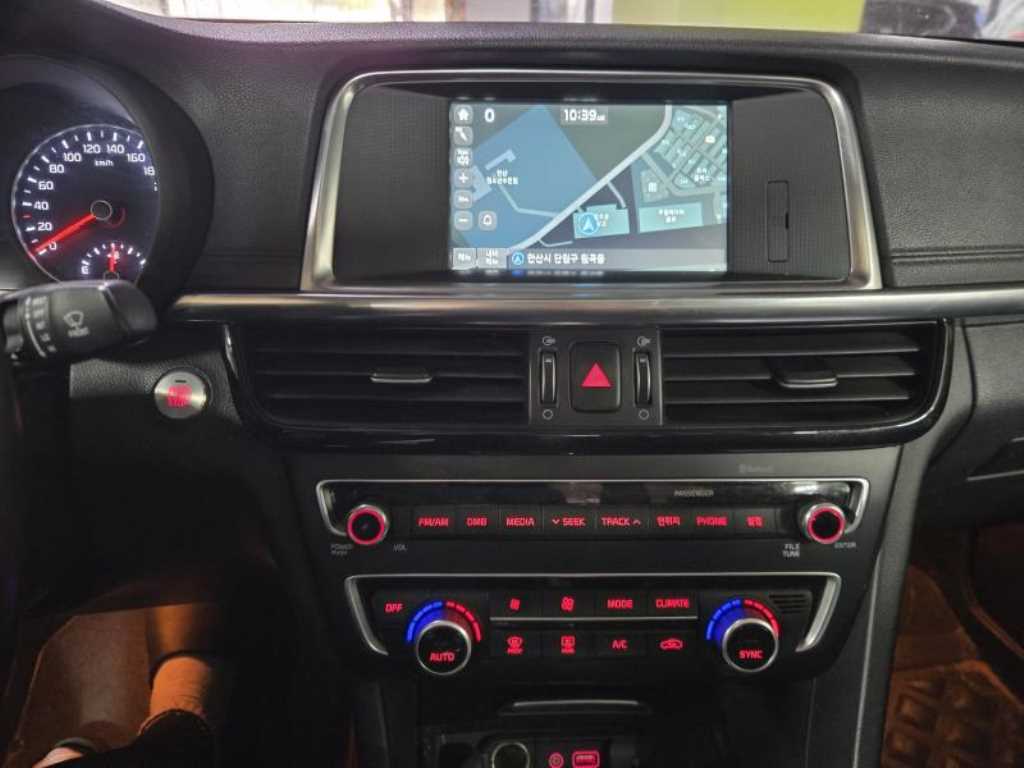 KIA K5 - Vista 8
