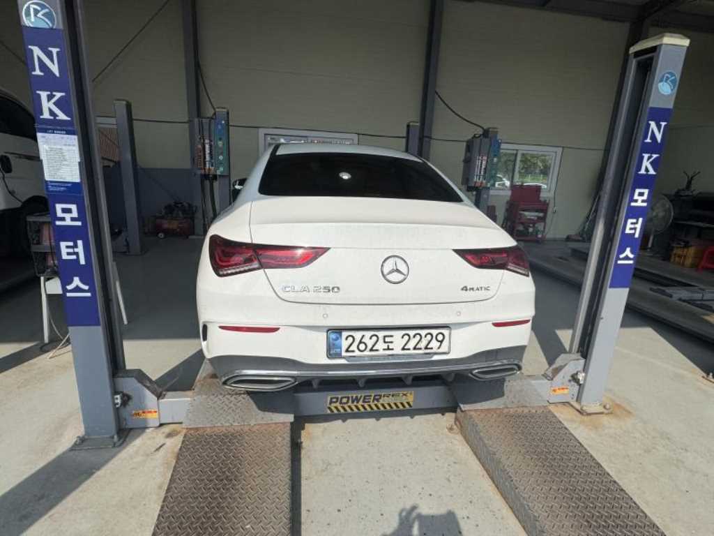 Mercedes Benz CLA Class - Vista 3