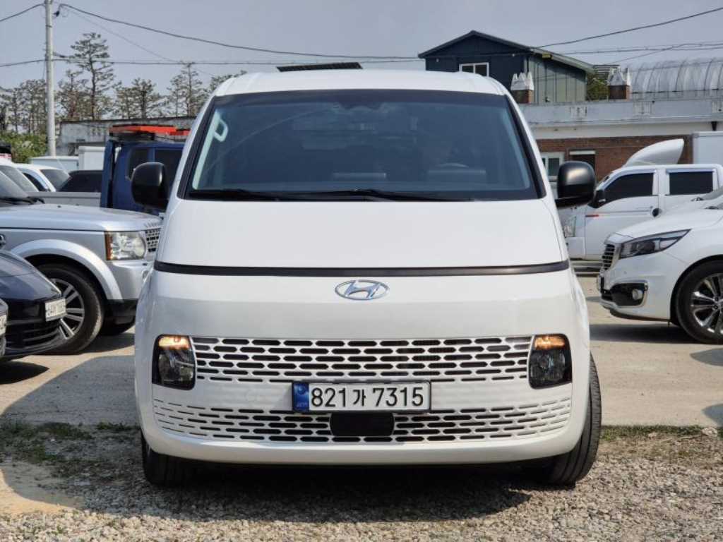 HYUNDAI Staria 2023 Blanco - Importación desde Corea - HF Imports Iquique - Foto 1