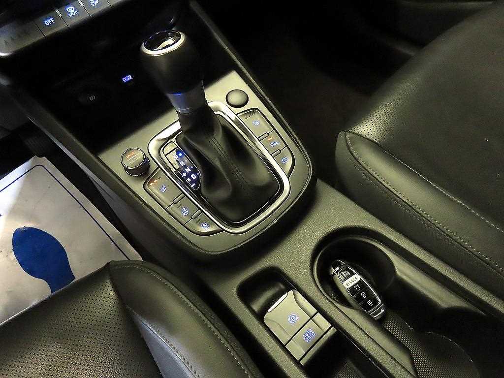 HYUNDAI Kona - Vista 12