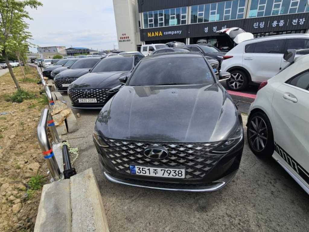 HYUNDAI Grandeur - Vista 2