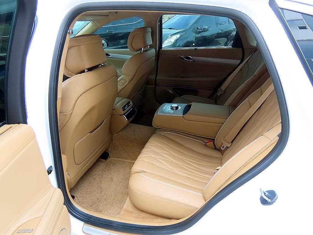 Genesis G80 - Vista 6